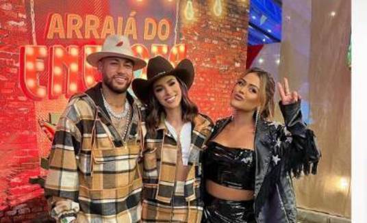 Neymar e Bruna Biancardi dão unfollow em Camila Loures após post polêmico  (Reprodução/ Instagram )